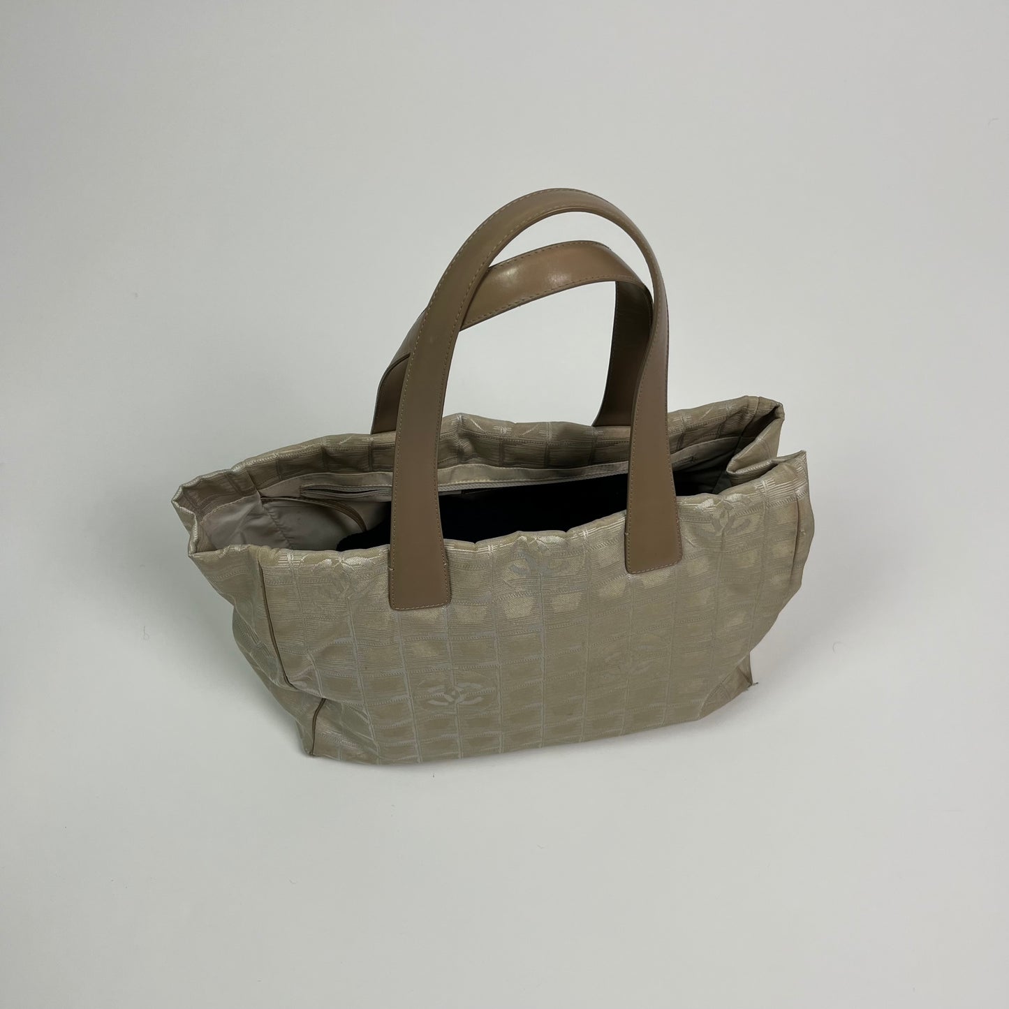 Chanel travelline Handtasche