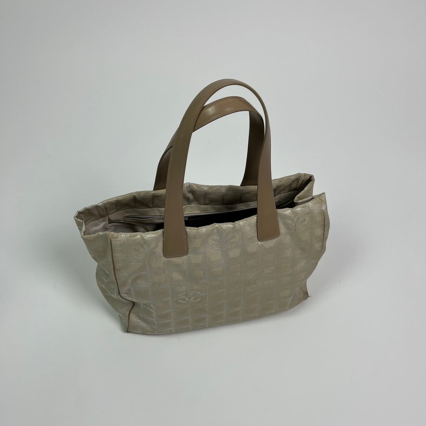 Chanel travelline Handtasche