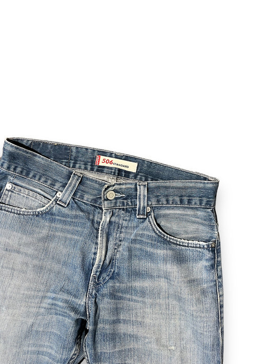Levi’s 506 baggy jeans