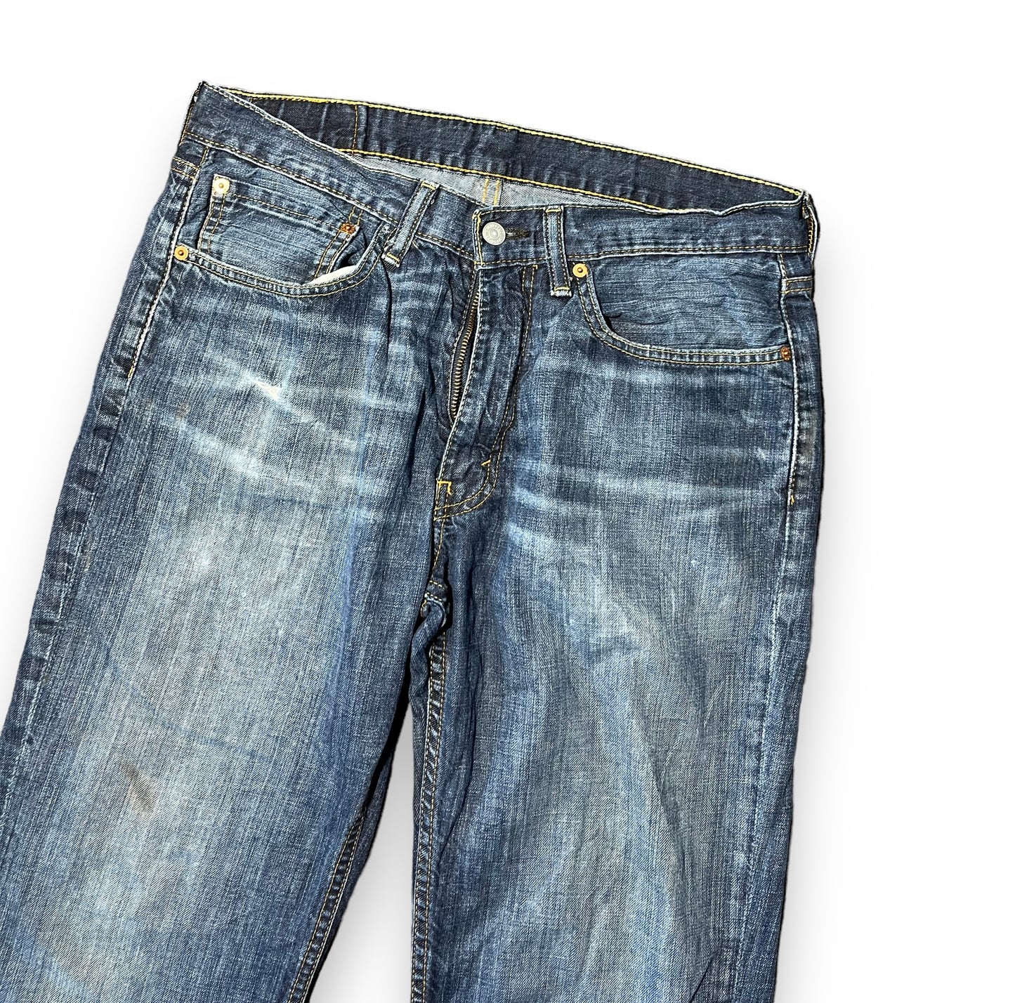 Levi’s baggy jeans